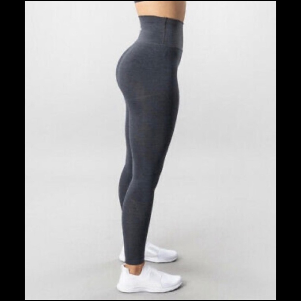 M alphalete leggings